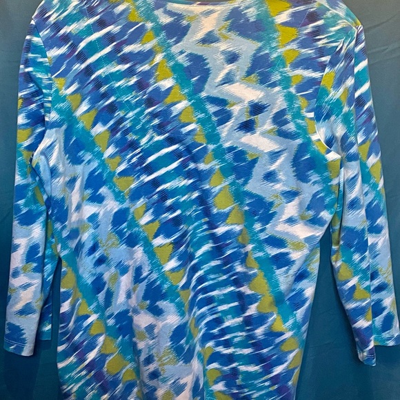 🌺 Ruby Rd. Embellished V Neck Top 🌺 - Picture 3 of 8